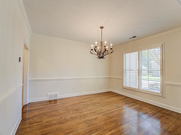 4th image of 8962 River Knoll Dr