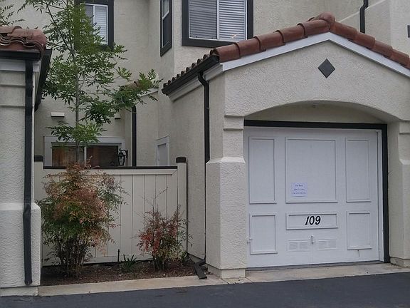 Rear view of unit.