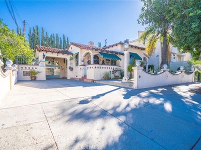 6130 Whitsett Ave, North Hollywood, CA, 91606