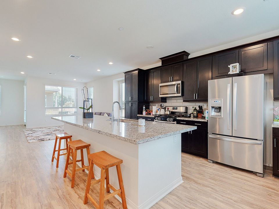 1st image of 20601 Oakglen Ln