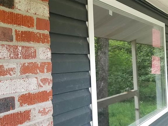 2nd image of 62 Yosemite Dr