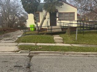 94 N Merrimac St, Pontiac, MI