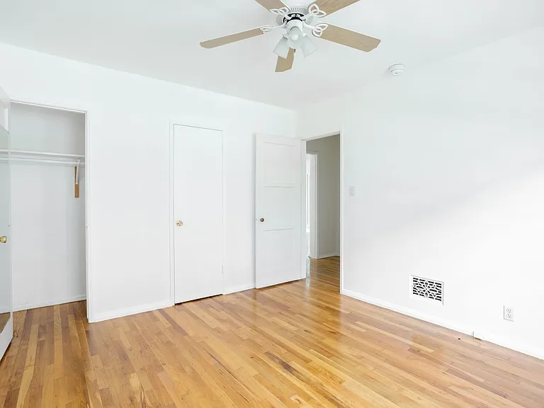 Maple Dr Apartments — Photo 2