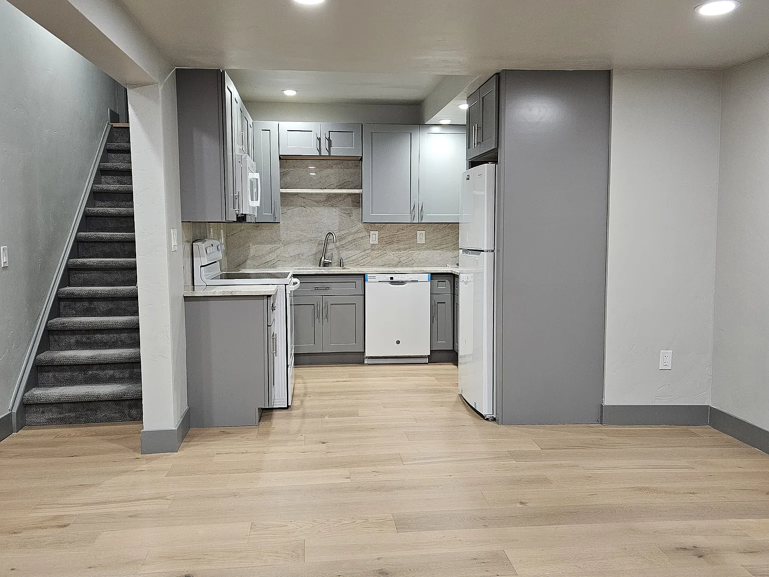 1 bed, 3022 sqft, $1,750 — Photo 3