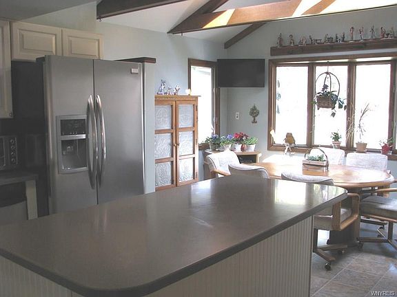 3rd image of 210 Sunset Ter