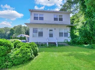 81 Church Ln, Wayne, NJ 07470