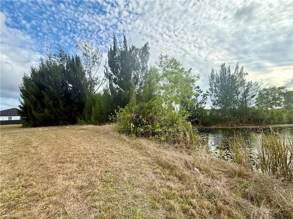 3644 NE 9th PL, CAPE CORAL, FL 33909