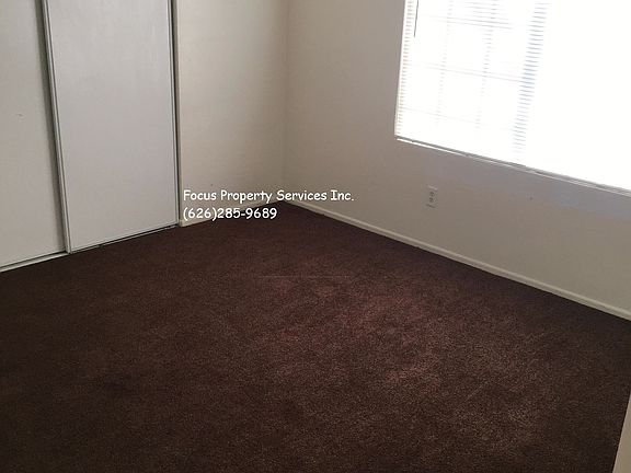 5th image of 5695 Surrey Ln
