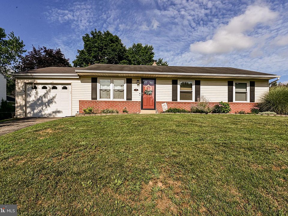 1st image of 7 N Kingscroft Dr