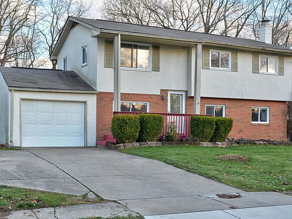 2nd image of 290 Brookhaven Dr E