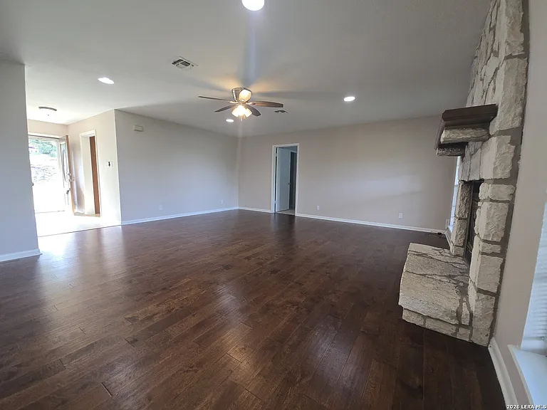 626 Solo St — Photo 7