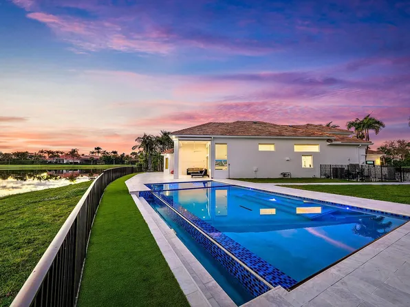 10284 Sand Cay Ln, West Palm Beach, FL 33412