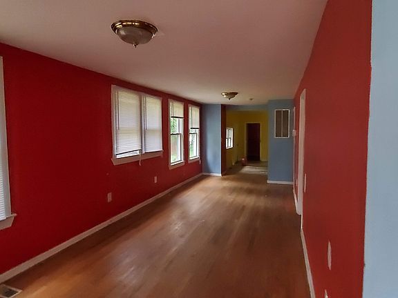 Additional Living Room