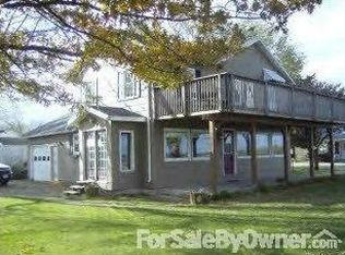 107 N Water St, Wapello, IA 52653