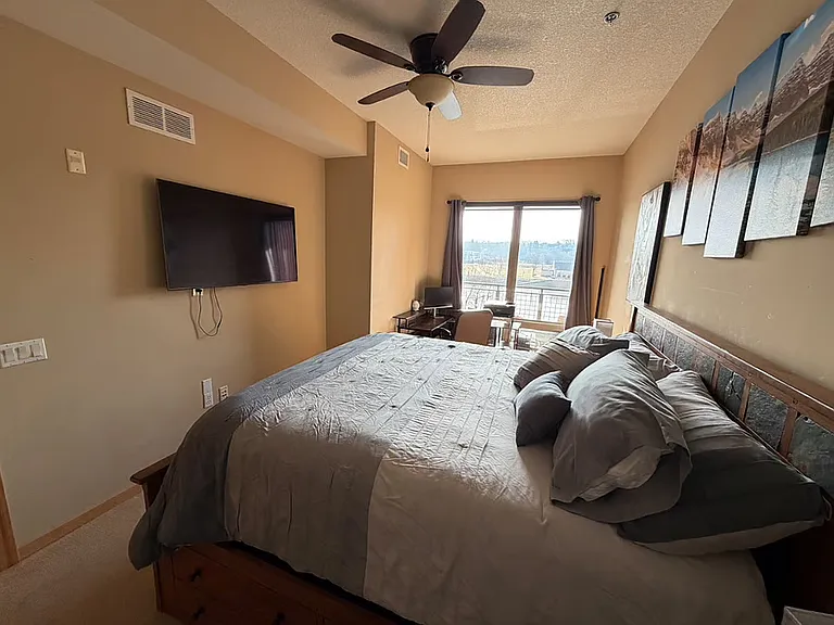 240 Spring St #415 — Photo 6