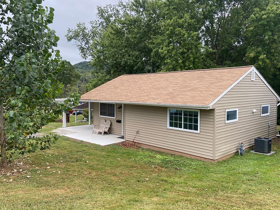 1st image of 109 E Bryn Mawr Cir