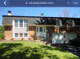 1506 Stafford Cir, Elk Grove Village, IL 60007