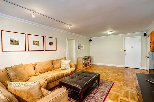 Sold by Compass | media 22