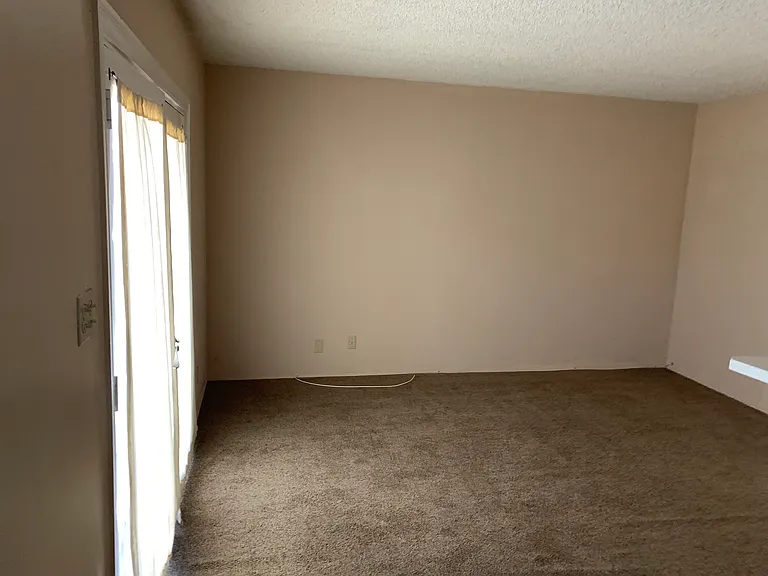 1745 Orizaba Ave #B — Photo 22