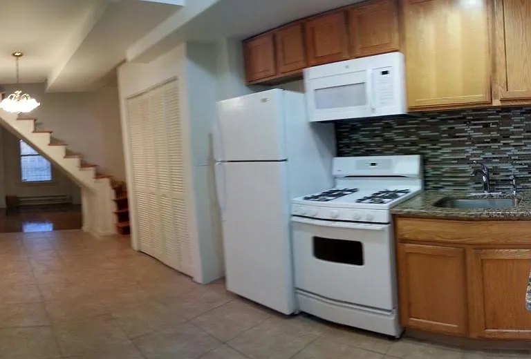 1208 Kirby St NW #MAIN LEVEL — Photo 3