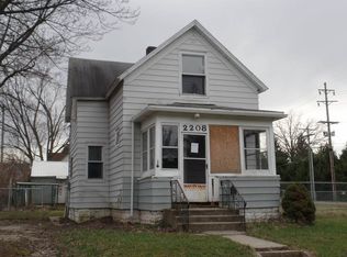 2208 Reynolds St, Fort Wayne, IN 46803