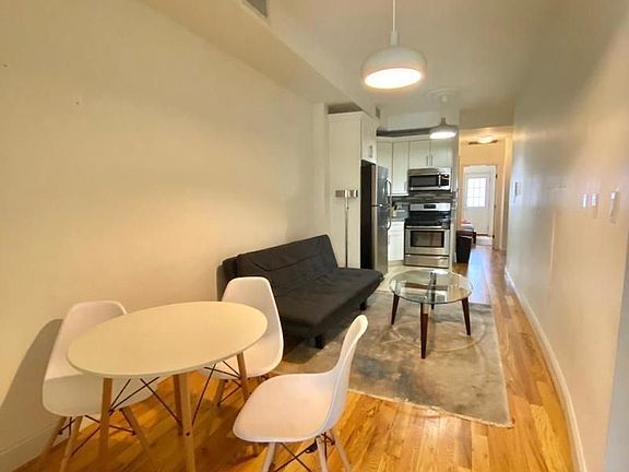 3rd image of 342 McGuinness Blvd APT 2