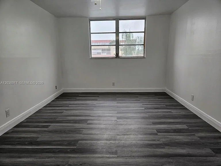 404 NW 68th Ave #304 — Photo 5