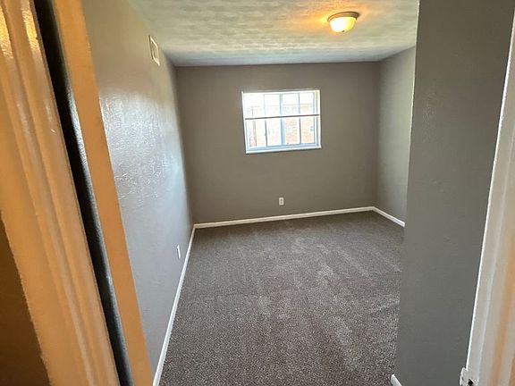 3rd image of 1045 Forest Ct APT 11