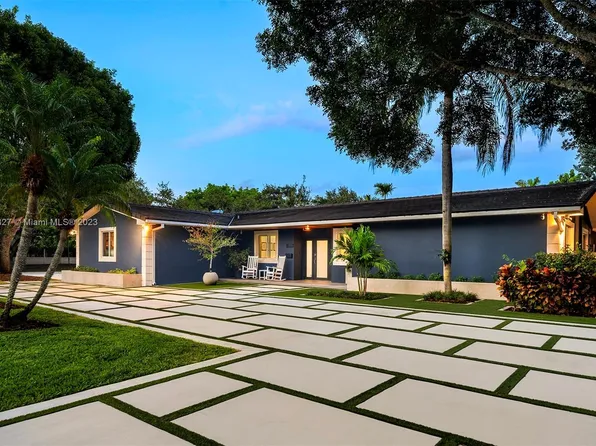 9611 SW 72nd Ct, Pinecrest, FL 33156