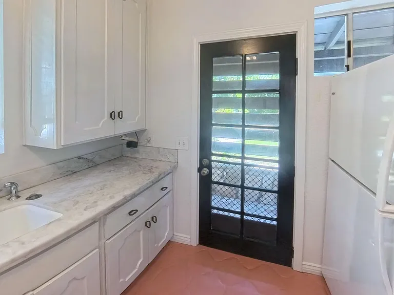 630 Beverly Dr — Photo 14