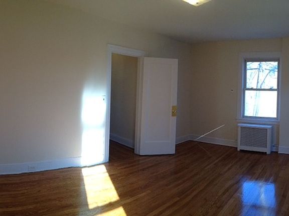 5th image of 20418 42nd Ave