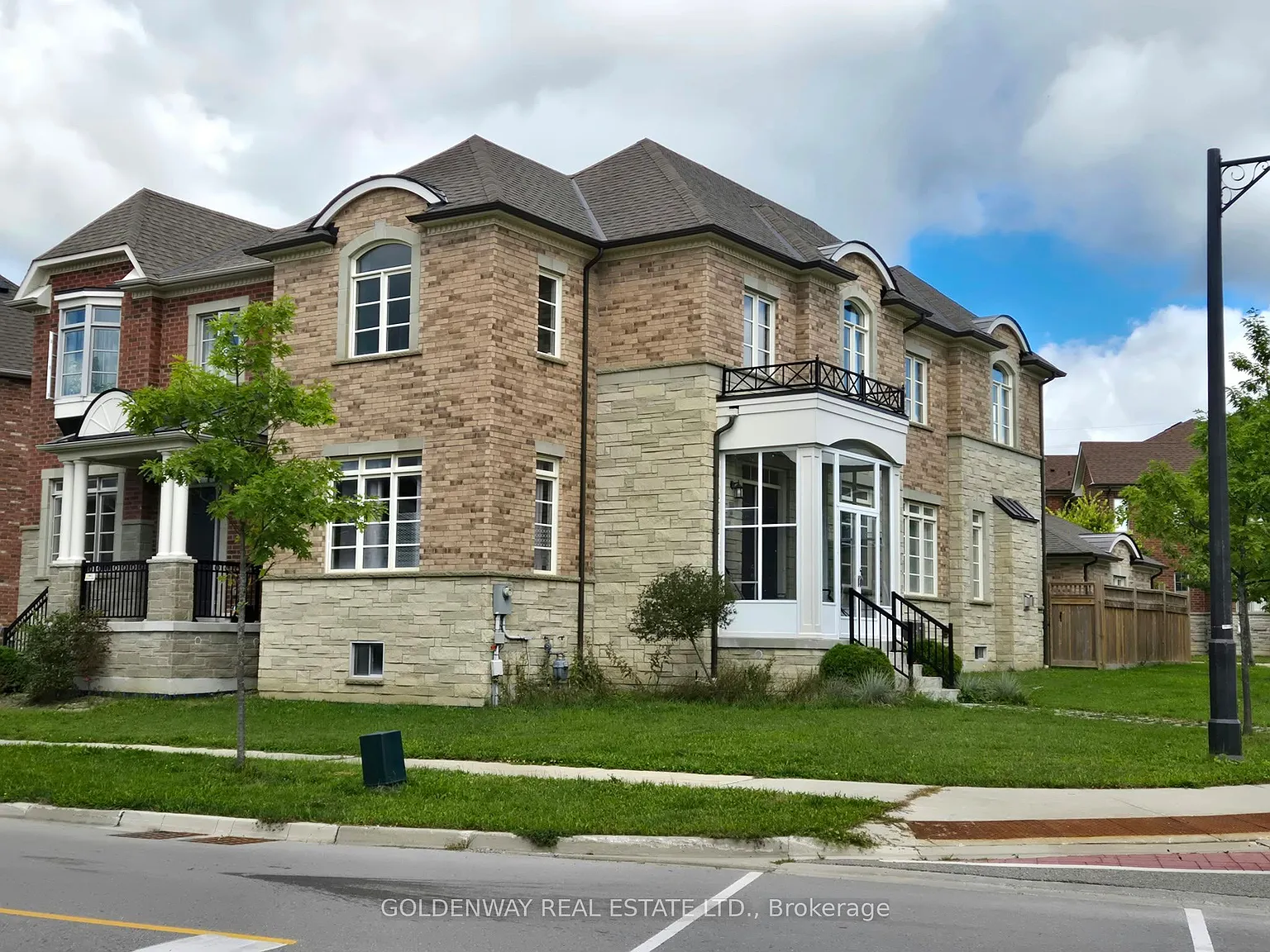 4 bed, $3,800 — Photo 2