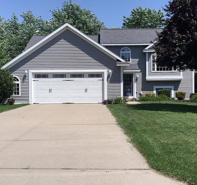 1st image of 11034 Pinecreek Ct