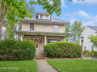 237 E Schiller St, Elmhurst, IL 60126