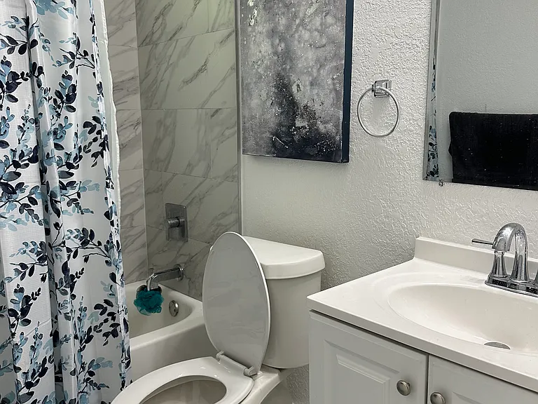 2423 E 19th Ave — Photo 5
