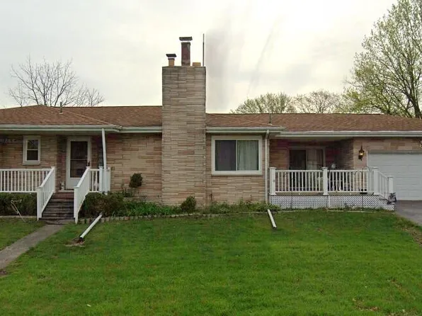 2471 Woodward St, Portage, IN 46368