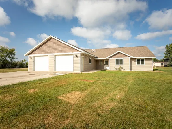 5172 S Riverview Dr NE, Carlos, MN 56319