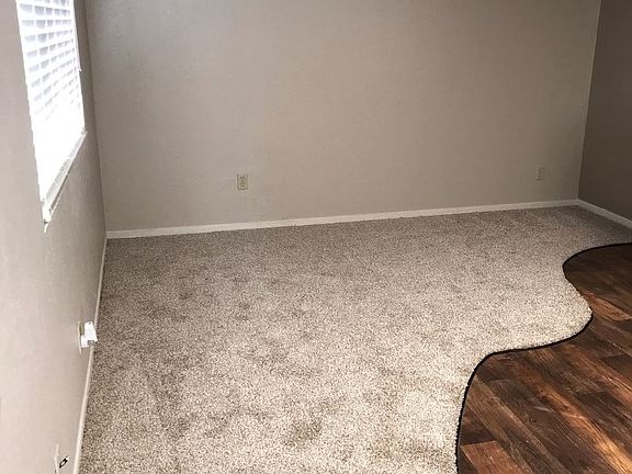 5th image of 1616 E St APT 09