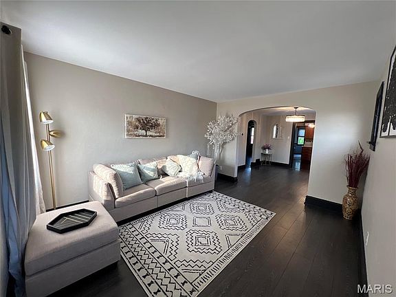 2nd image of 2366 Addie Ave