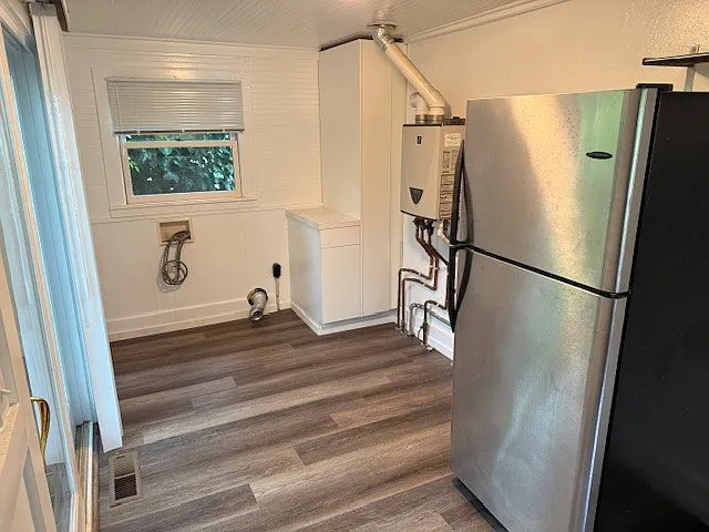 300 Brown St — Photo 10