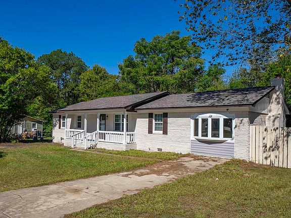 3rd image of 2407 Glenn Rd