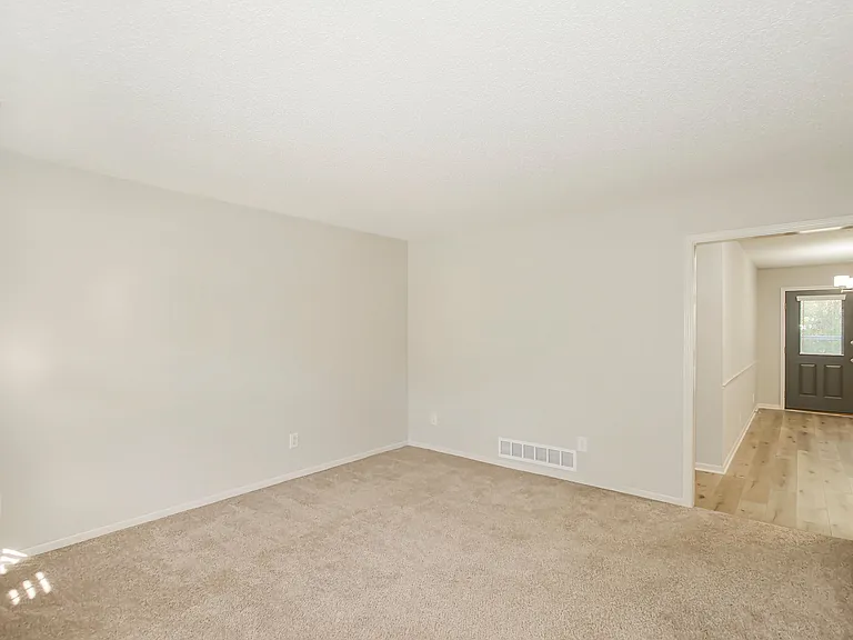 16 Wallingford Dr #16 — Photo 14
