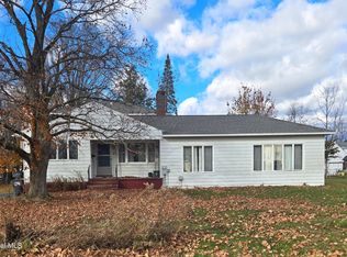21 Rogers Ave, Hoosick falls, NY 12090