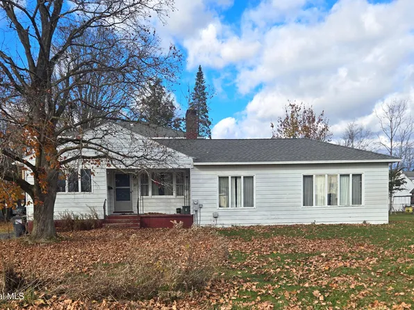 21 Rogers Avenue, Hoosick Falls, NY 12090