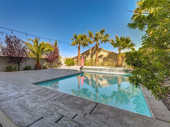 3rd image of 5036 Thunder River Cir
