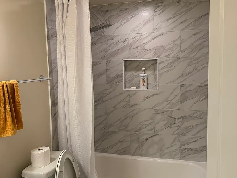 1643 Strine Dr — Photo 2