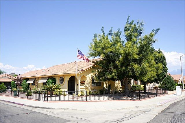 1st image of 2876 La Paz Ave