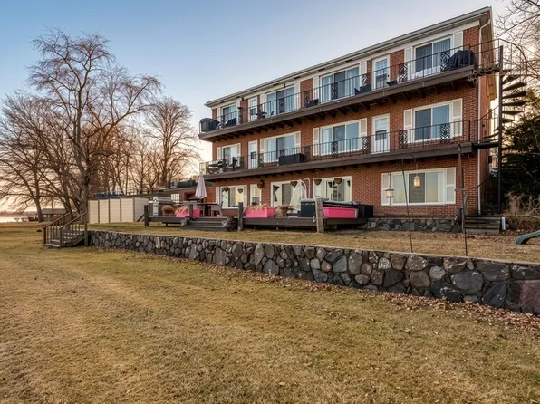 11859 N Main St, Whitmore Lake, MI