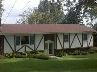 8202 Doylestown Rd, Sterling, OH 44276