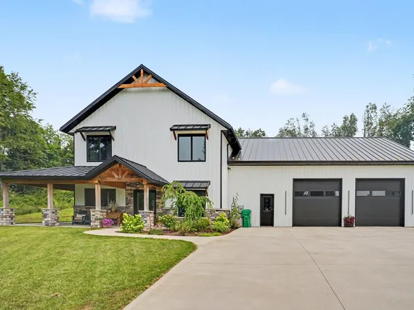 66155 Evergreen Ct, Sturgis, MI 49091
